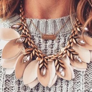 Stella & Dot Jewelry - Birdie Necklace Stella & Dot Jewelry - Birdie Necklace